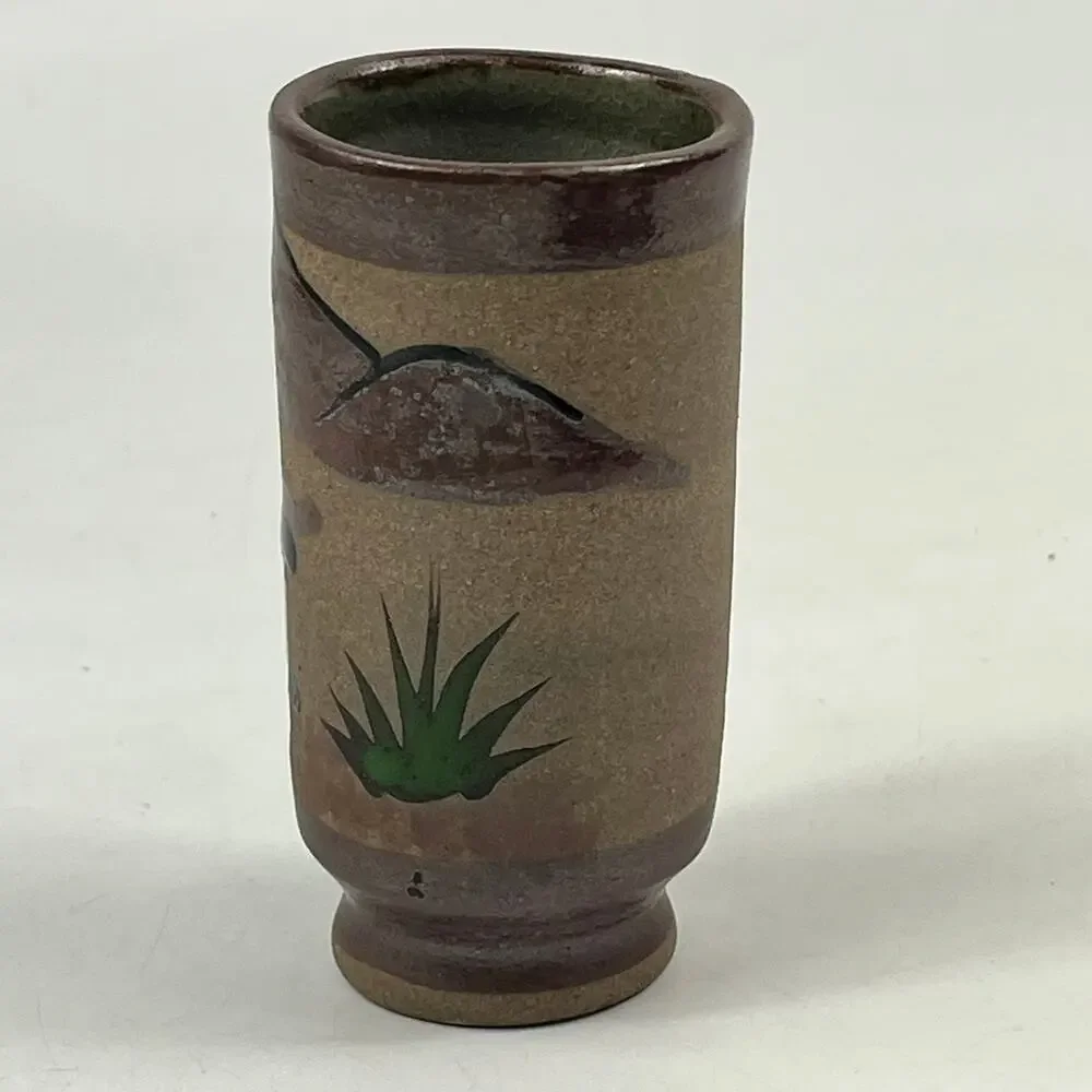 Vtg Tonala Mexican Folk Art Pottery Bud Vase Hand Painted Desert Campesino Scene